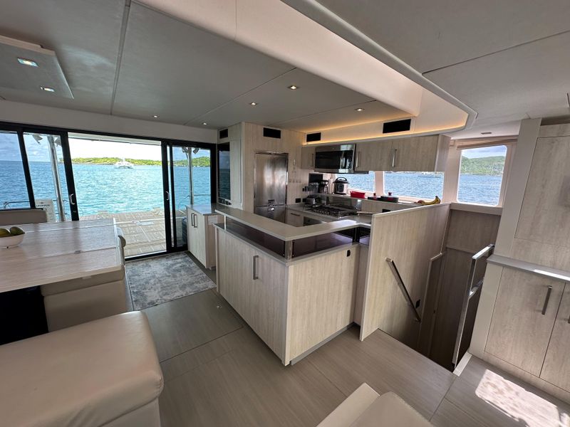2019 Leopard 58