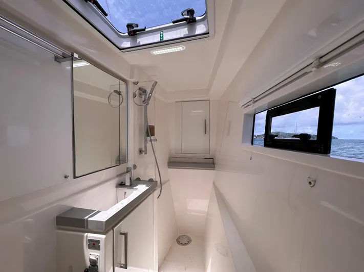  Yacht Photos Pics Interior view of Leopard 58 yacht bathroom, year 2019.