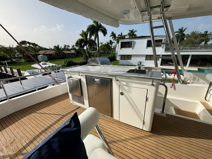  Yacht Photos Pics Leopard 58 yacht deck with outdoor kitchen, 2019 model.