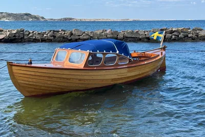 Custom Traditional Coastal Motorboat