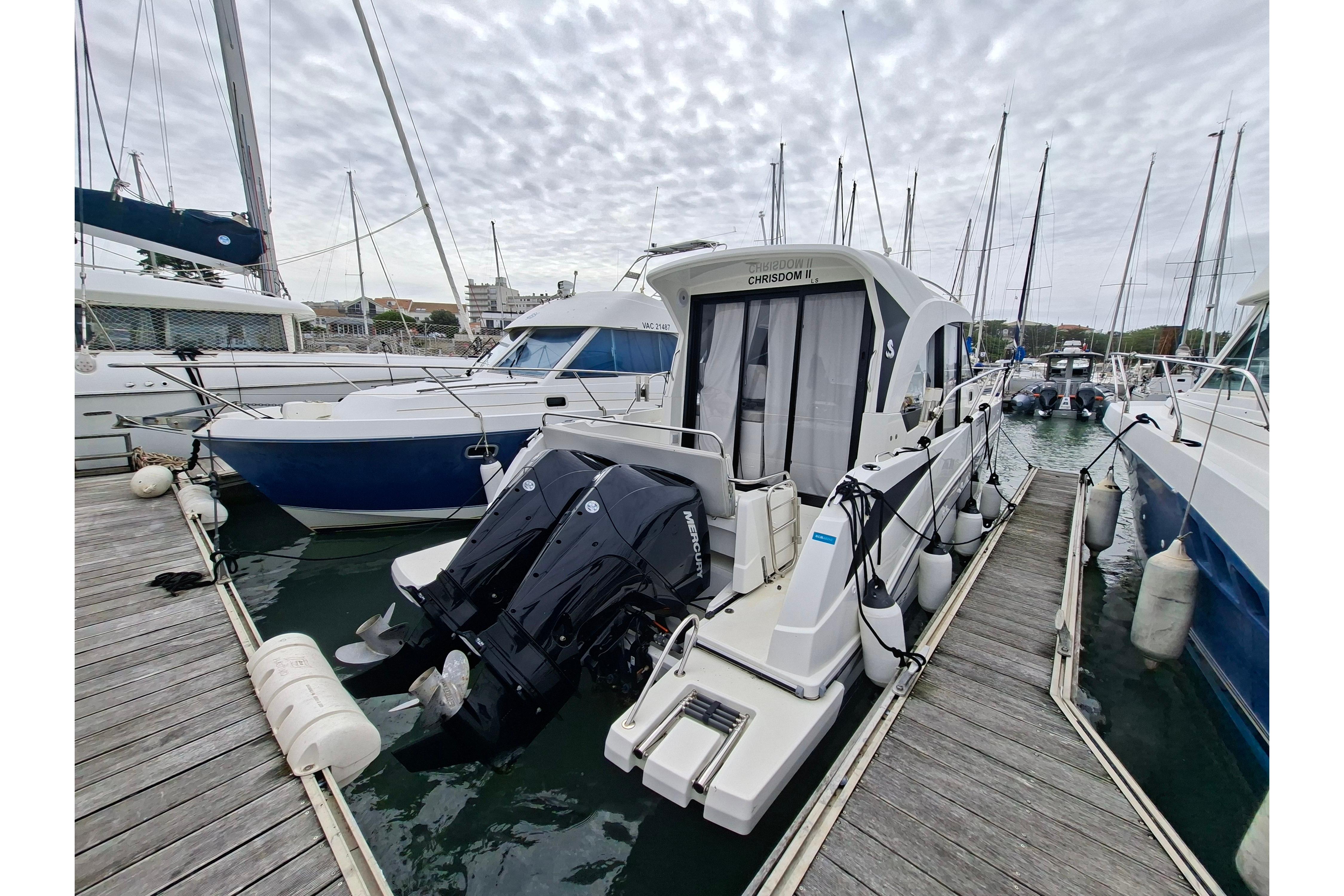 2023 Beneteau Antares 9 OB