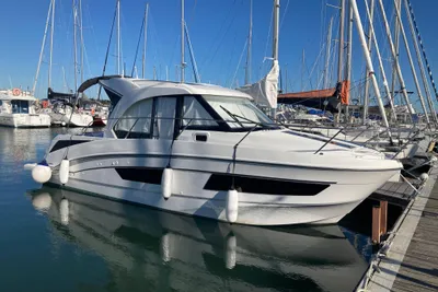 2024 Beneteau Antares 9 OB