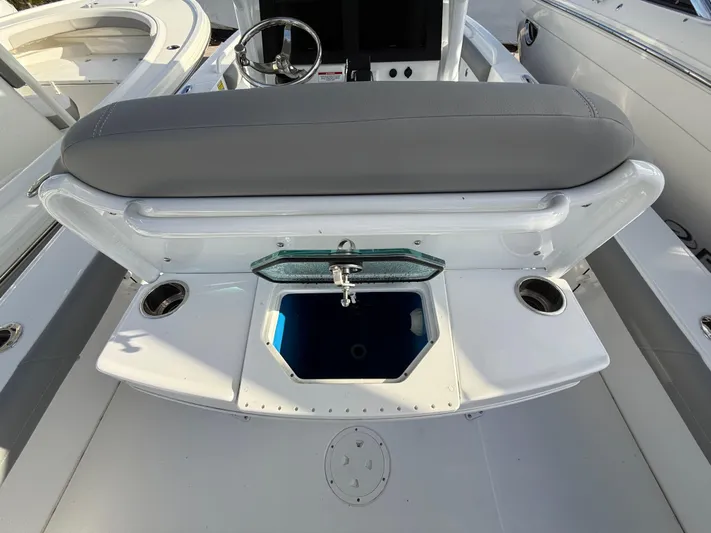  Yacht Photos Pics 2025 Everglades 253 Cc - Image 6