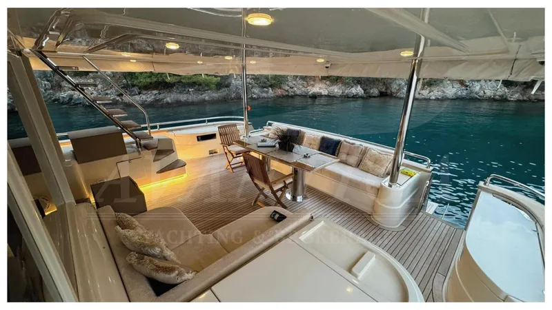  Yacht Photos Pics Apreamare Maestro 82