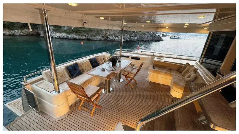  Yacht Photos Pics Apreamare Maestro 82