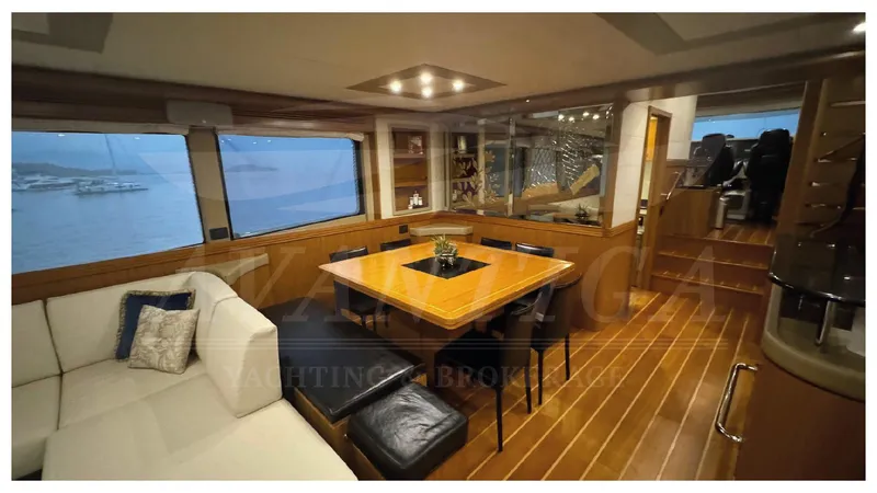  Yacht Photos Pics Apreamare Maestro 82