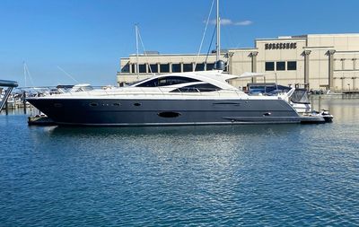 Yacht