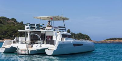 Yacht