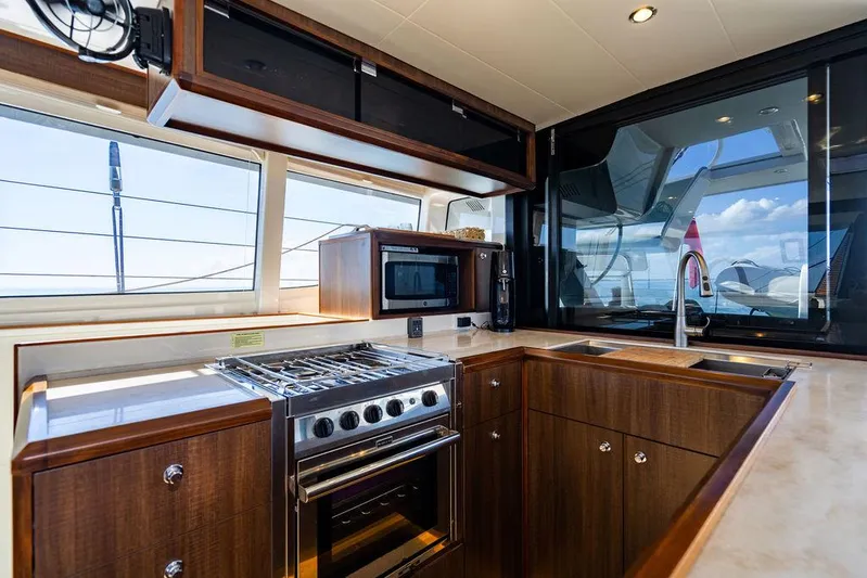 Tribute Yacht Photos Pics 