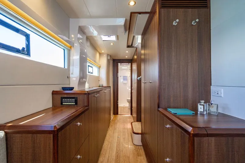 Tribute Yacht Photos Pics 