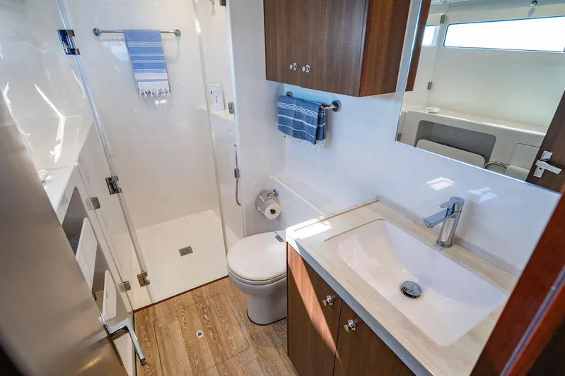 Tribute Yacht Photos Pics 