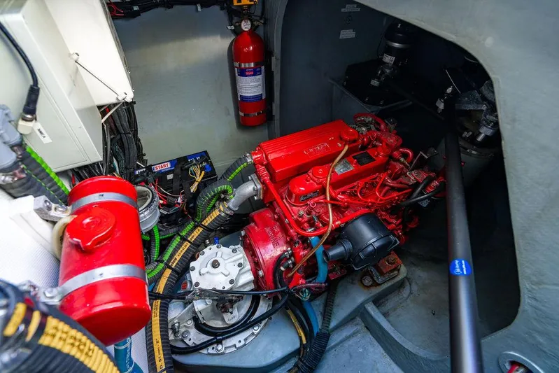 Tribute Yacht Photos Pics 