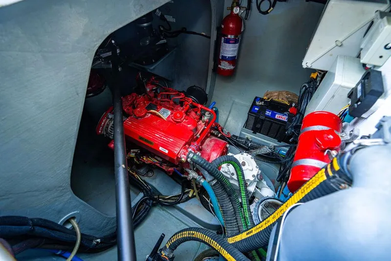 Tribute Yacht Photos Pics 