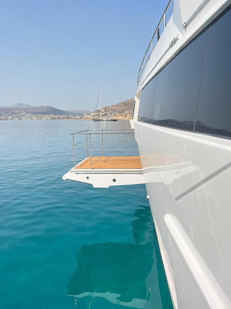 2022 Azimut 114 