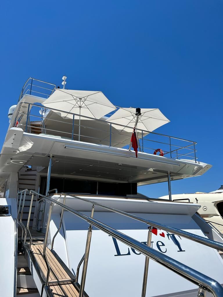 2022 Azimut 114 