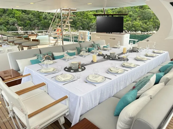 Love T Yacht Photos Pics AZIMUT GRANDE 35 2022