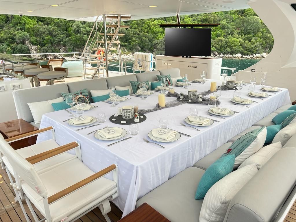 2022 Azimut 114 