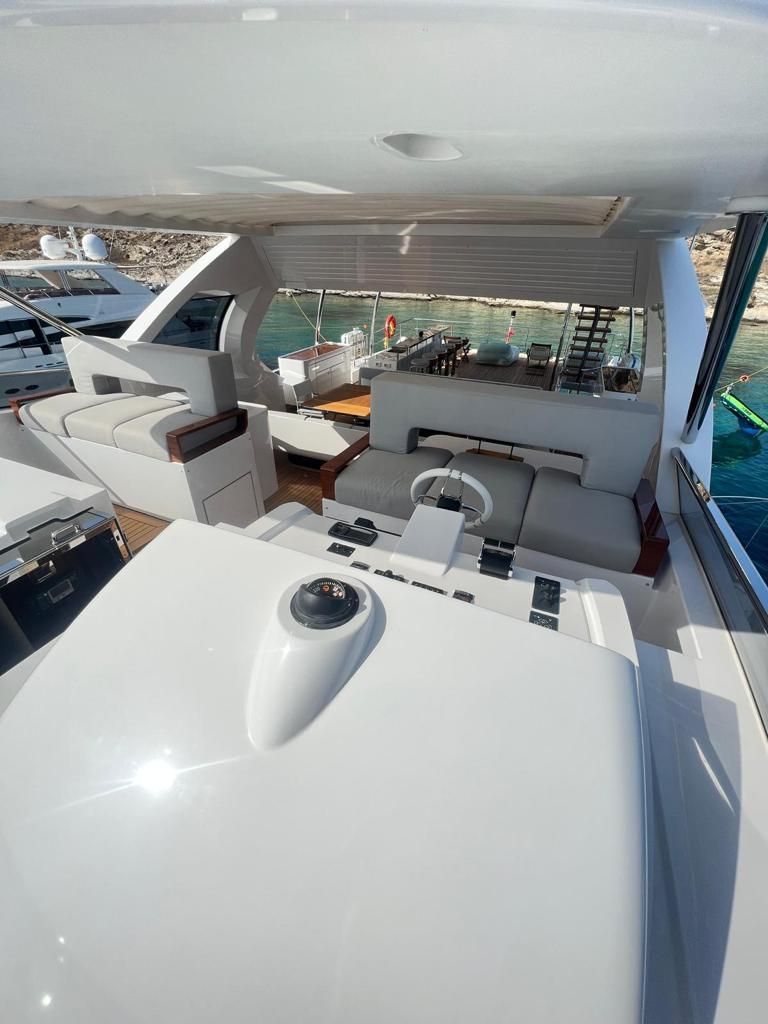 2022 Azimut 114 