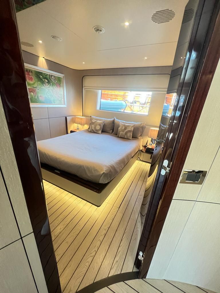 2022 Azimut 114 