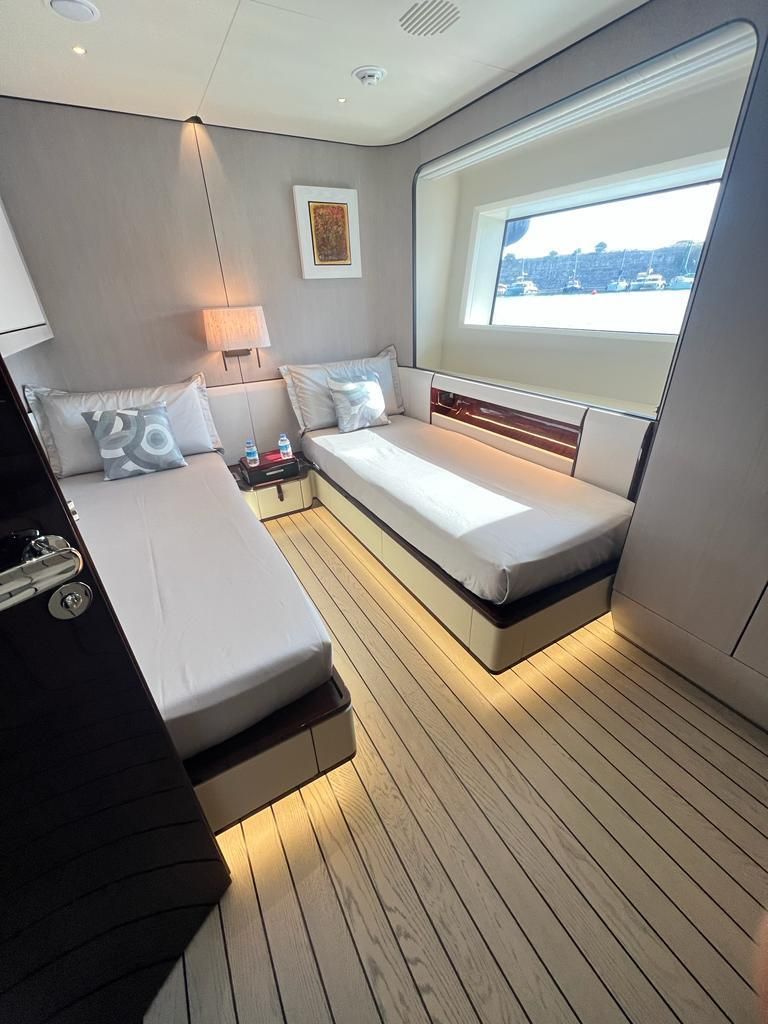 2022 Azimut 114 