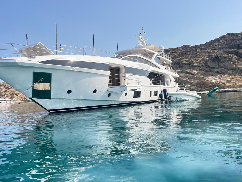 2022 Azimut 114 