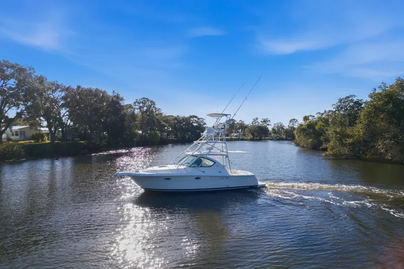 Serenity Yacht Photos Pics Tiara 31 Serenity- Profile