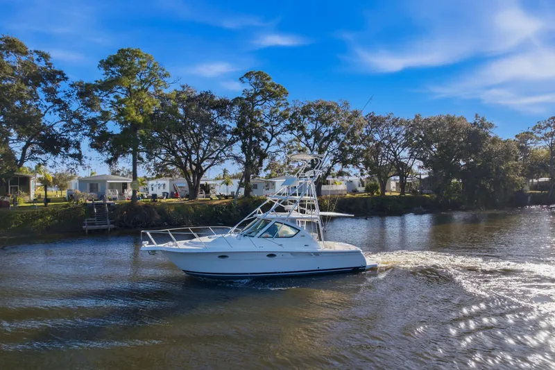 Serenity Yacht Photos Pics Tiara 31 Serenity- Profile