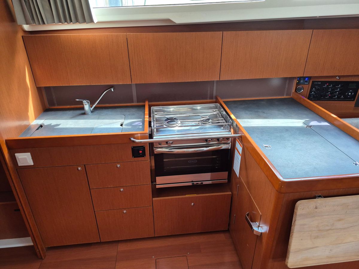 2019 Beneteau 41 
