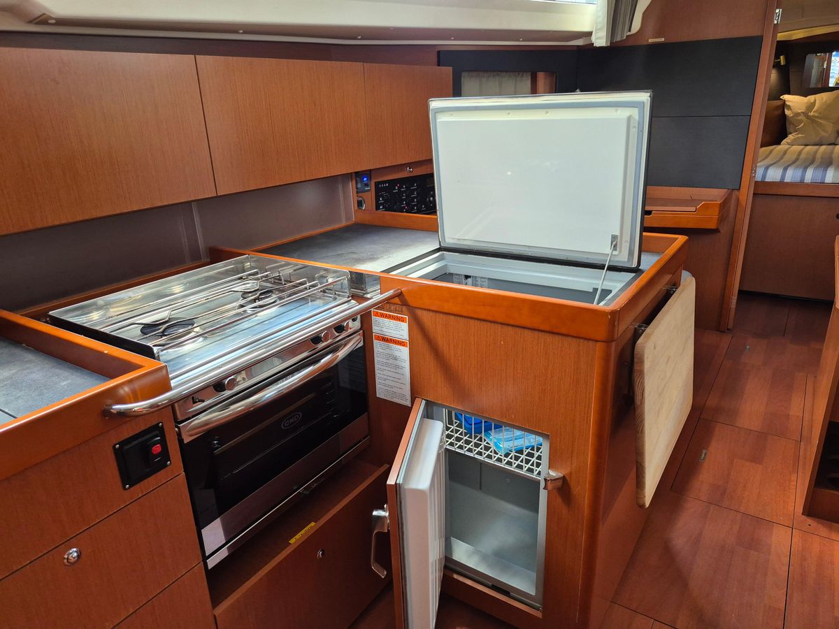 2019 Beneteau 41 