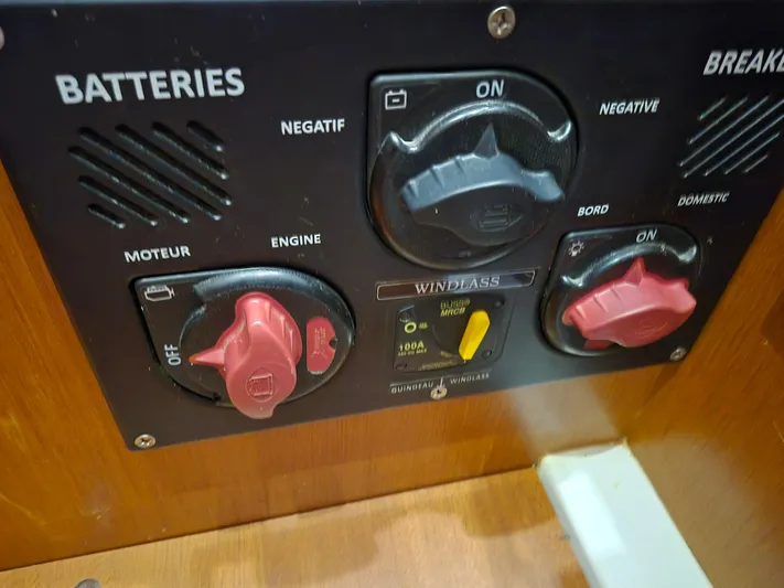 Wanderer Yacht Photos Pics Control panel of a 2019 Beneteau Oceanis 41.1 sailboat, featuring battery switches.