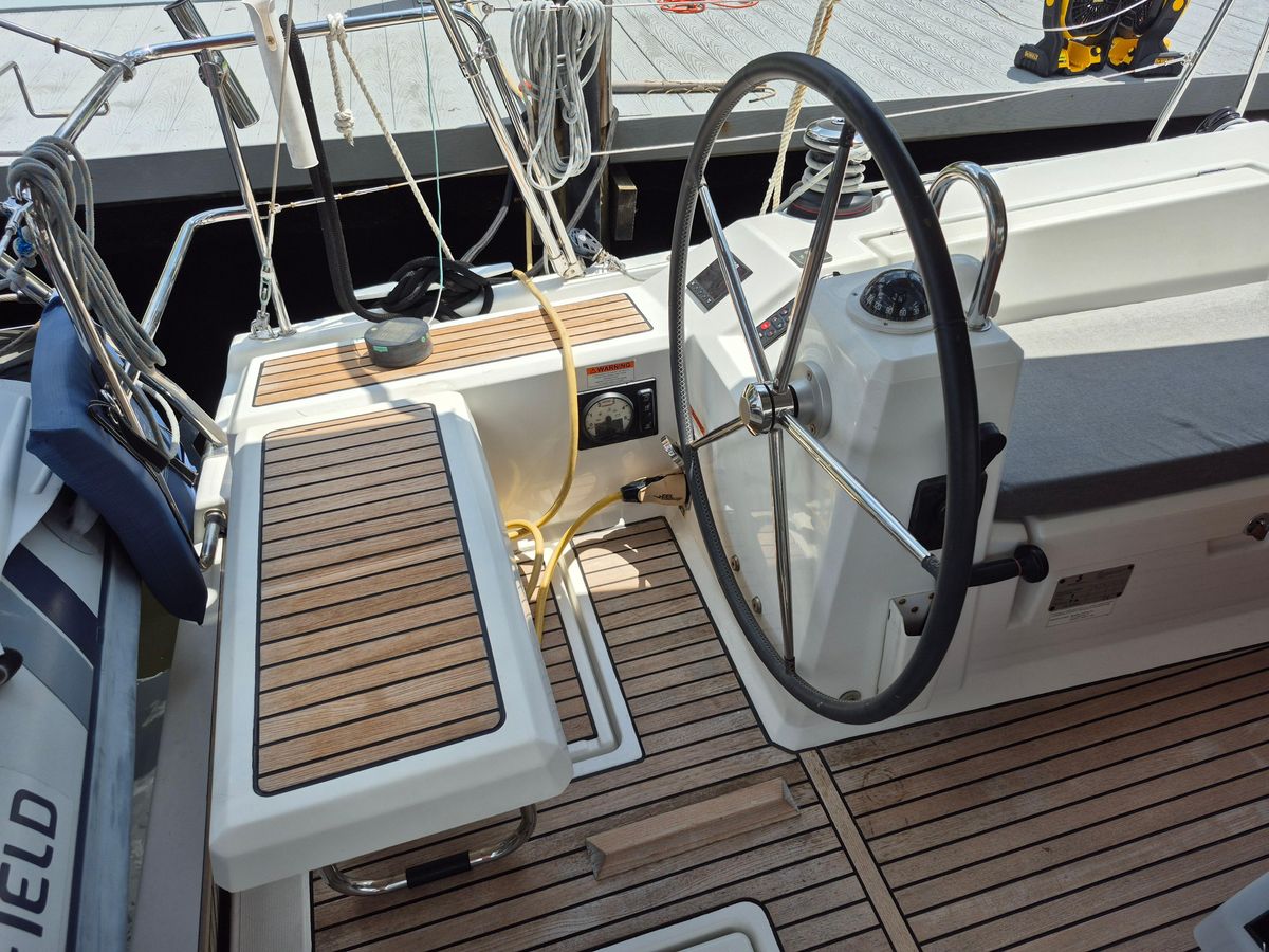 2019 Beneteau 41 