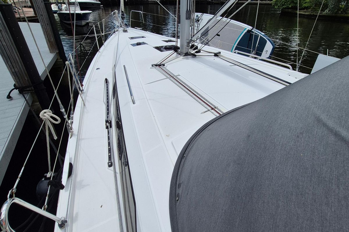 2019 Beneteau 41 