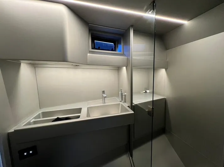  Yacht Photos Pics IMG_0242.jpeg