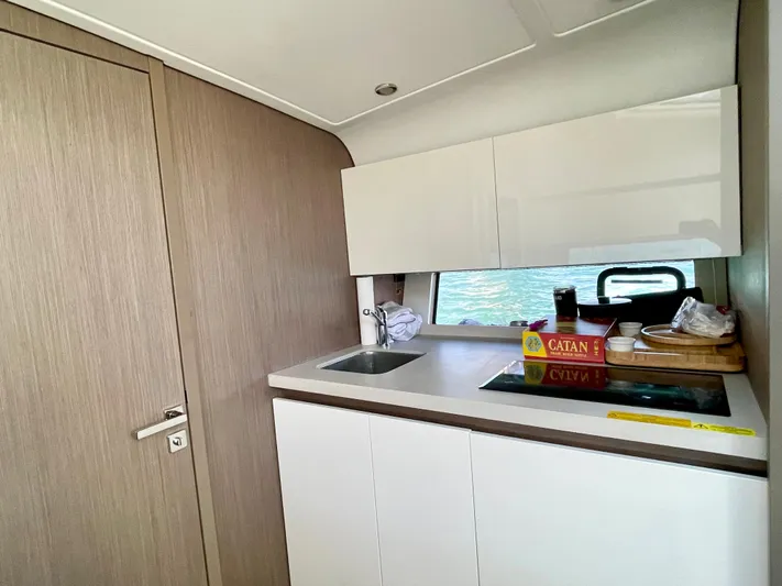 Ancnhor Man 2 Yacht Photos Pics 