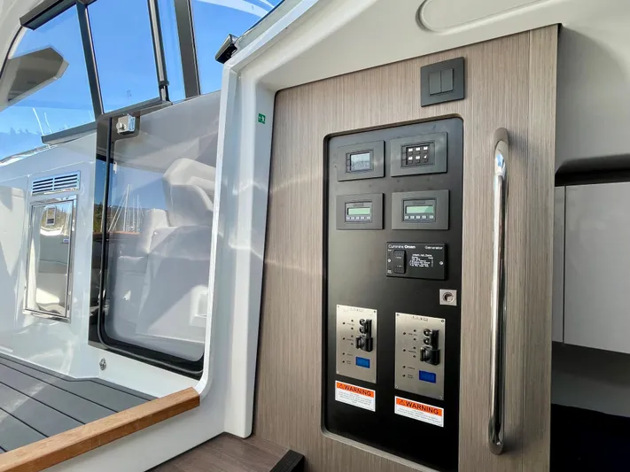 Ancnhor Man 2 Yacht Photos Pics 