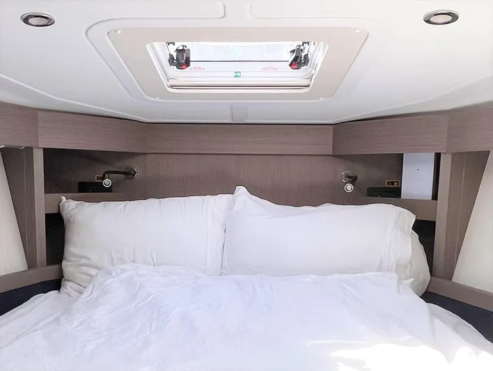 Ancnhor Man 2 Yacht Photos Pics 