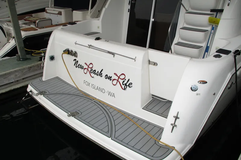 New Lease On Life Yacht Photos Pics 2004 Meridian 340 yacht with "New Leash on Life" name, docked at Fox Island, WA.