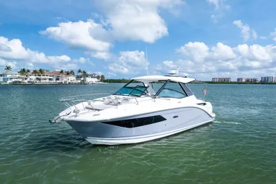 Sea Ray Sundancer 320 Outboard