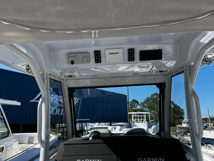  Yacht Photos Pics 2025 Everglades 315 Cc - Image 3