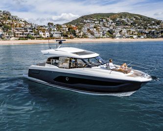 2023 Prestige 420 S