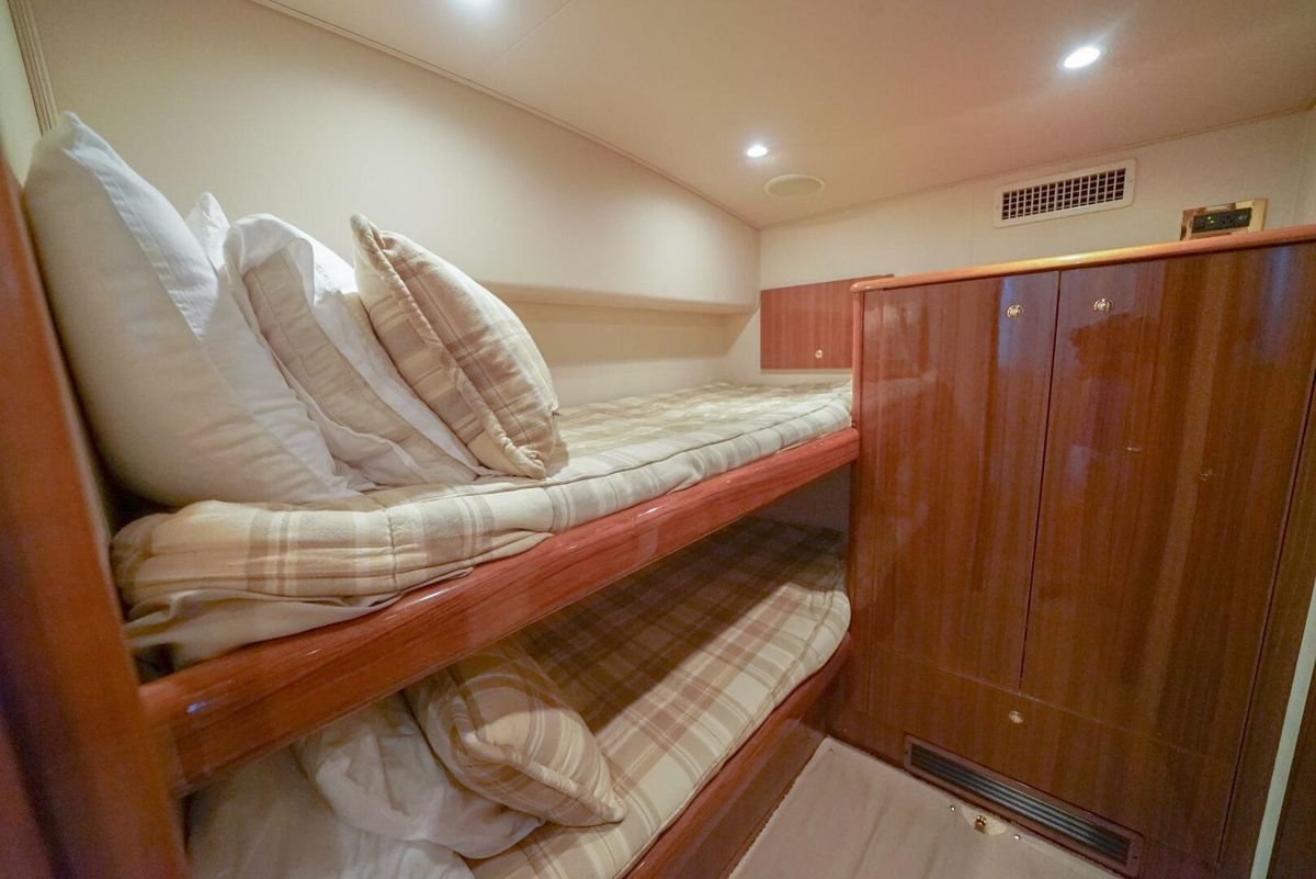 2007 Viking 45 