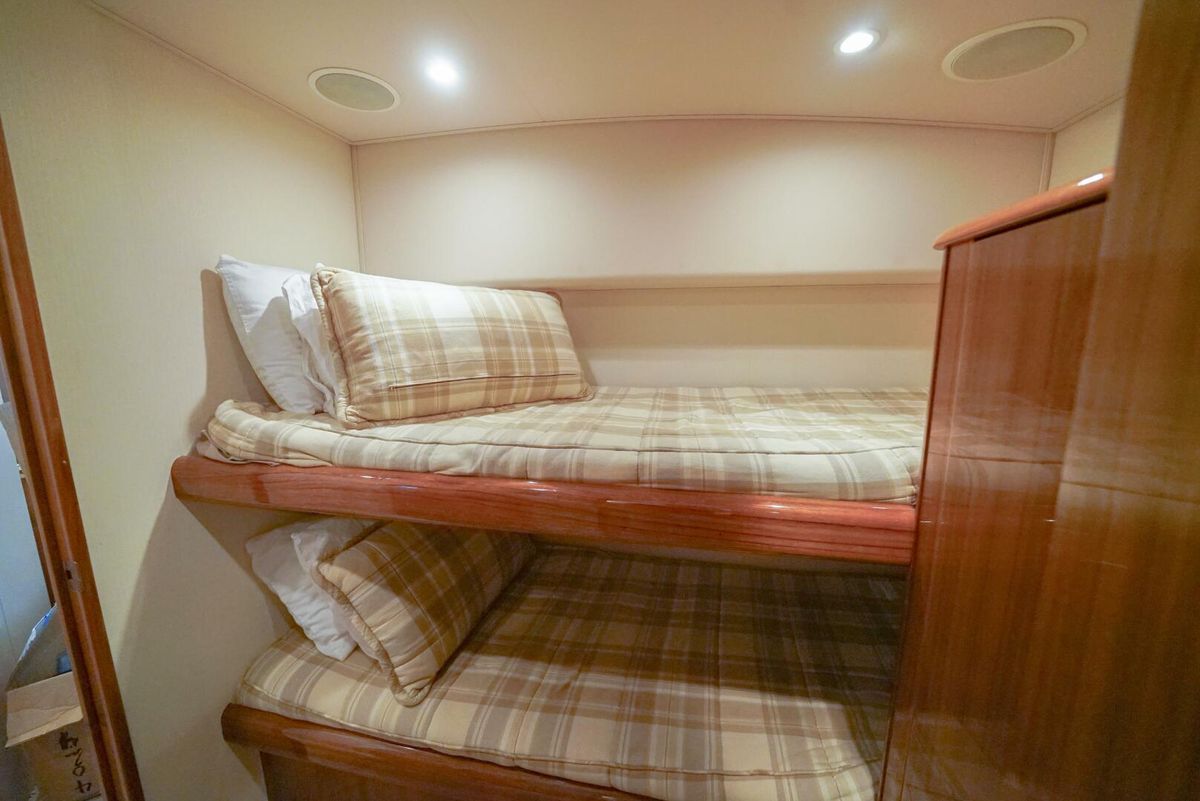 2007 Viking 45 