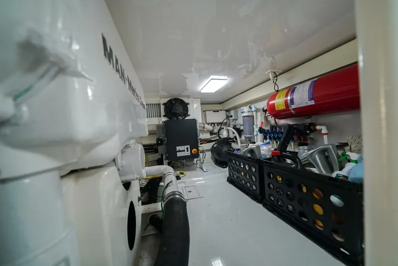 Bad Habits Yacht Photos Pics 