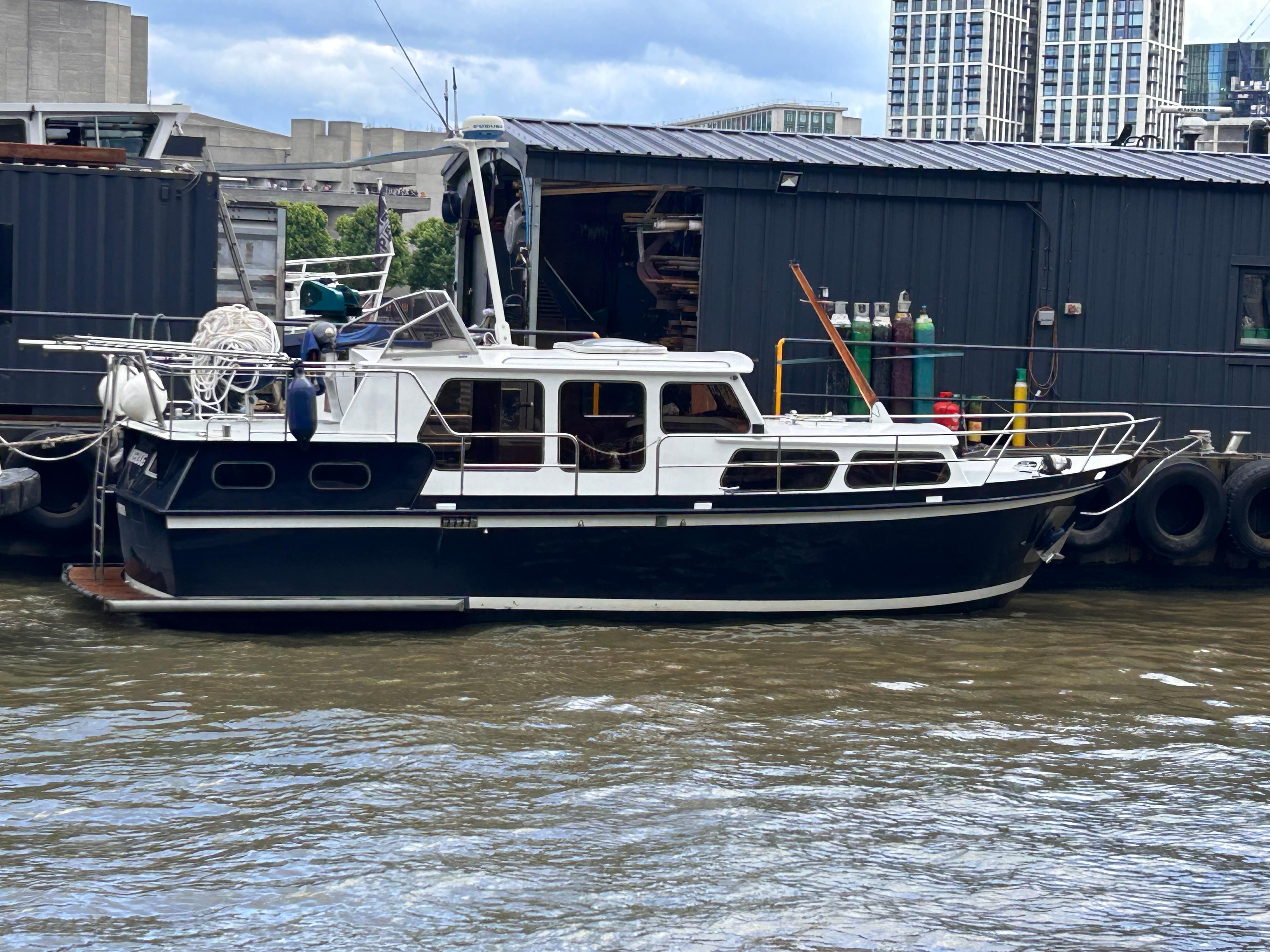 Stevens 1040 Dutch Steel Motor Cruiser | 10m | 1989 - Greater London ...