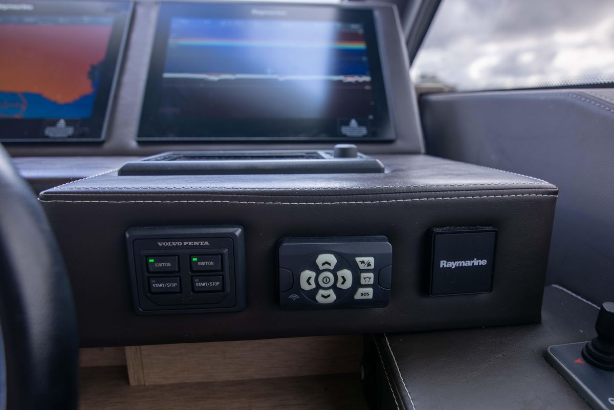 2018 Prestige 68 