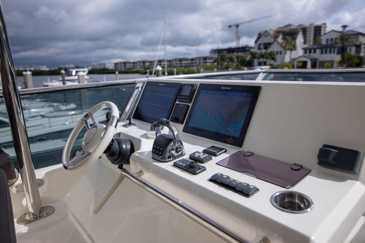2018 Prestige 68 