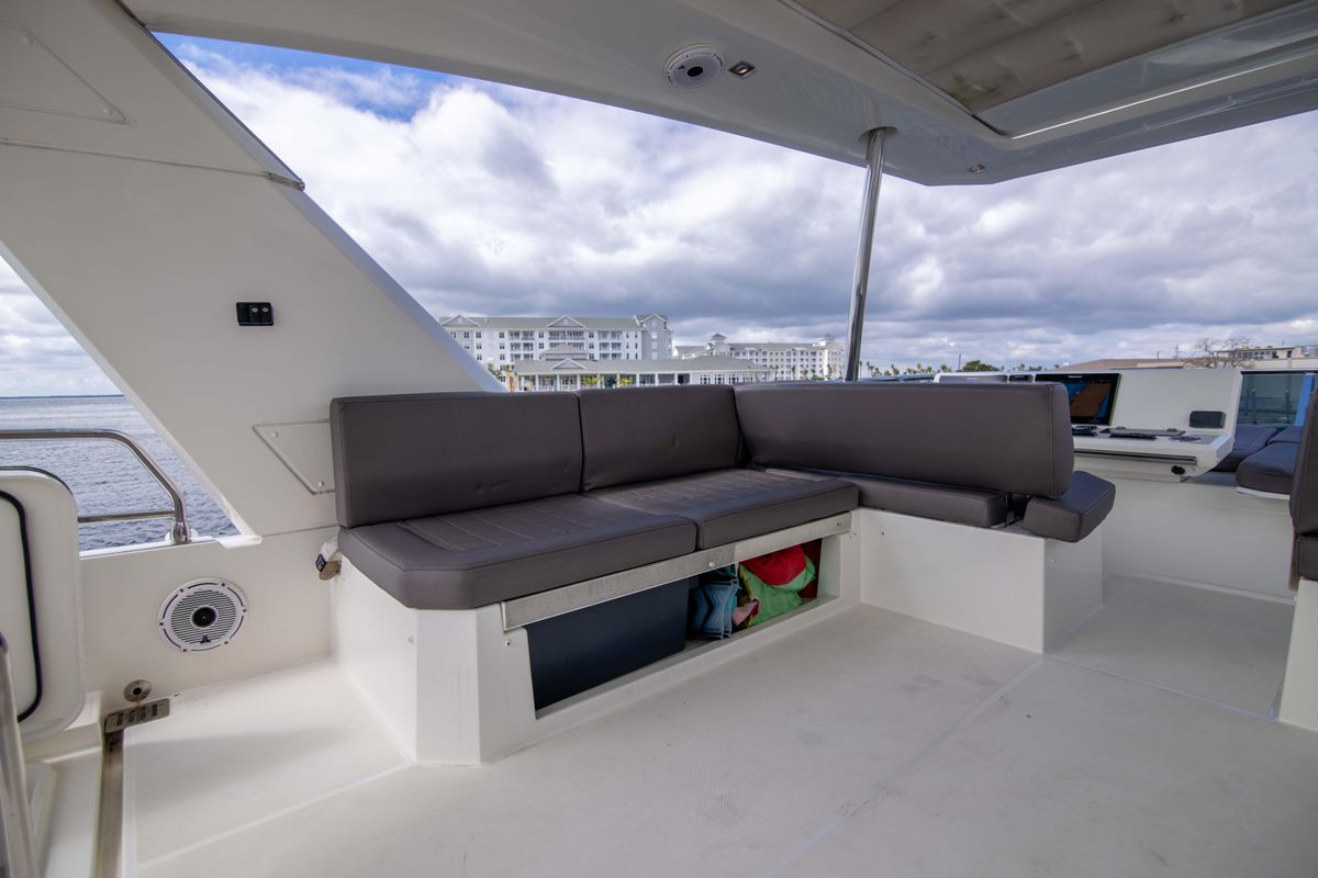 2018 Prestige 68 