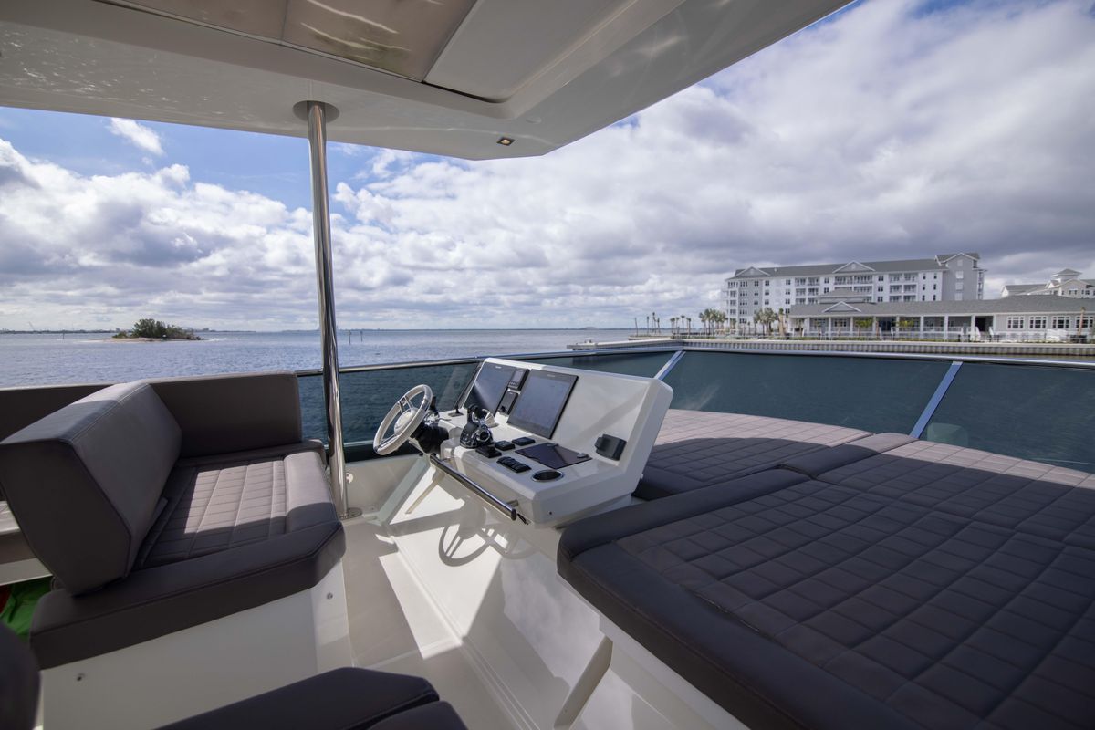 2018 Prestige 68 