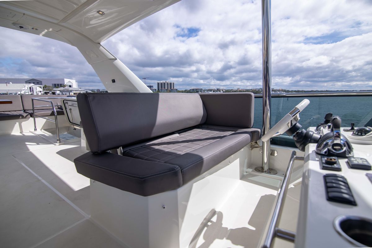 2018 Prestige 68 
