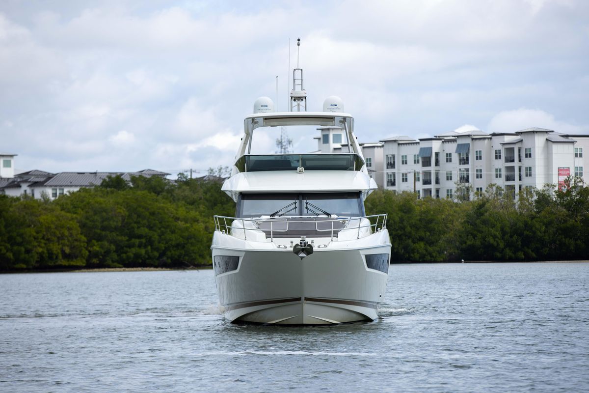 2018 Prestige 68 
